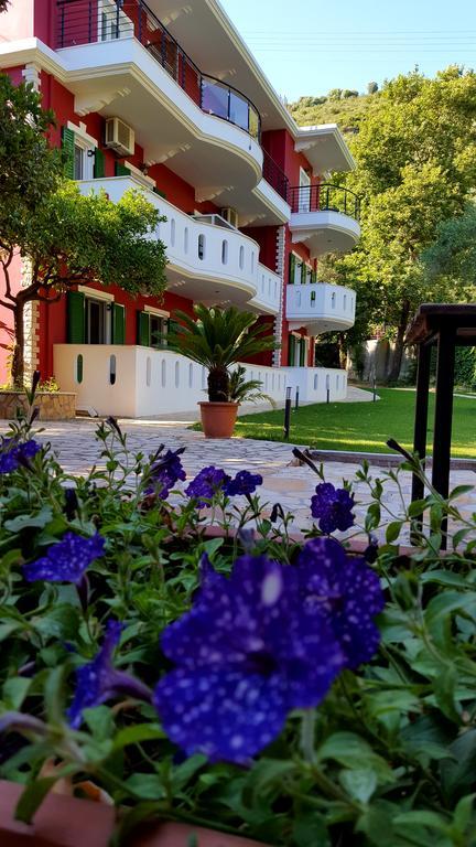 Oasis Exclusive Aparthotel Parga Exterior photo