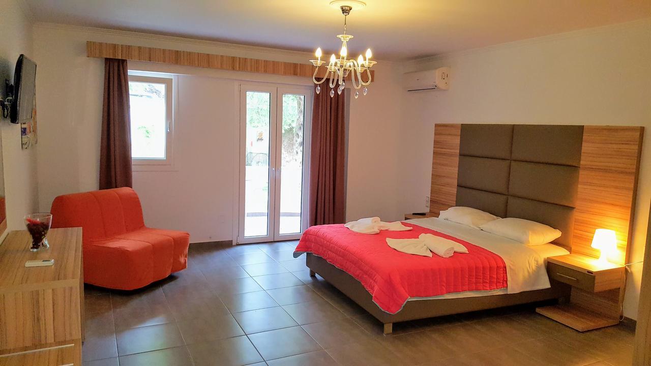 Oasis Exclusive Aparthotel Parga Exterior photo